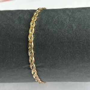 Women’s vintage dainty gold tone‎ flat braided bangle bracelet one size